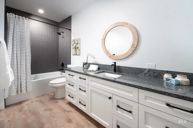 $880,000 | 3020 West Sales Yard Road, Emmett, ID 83617