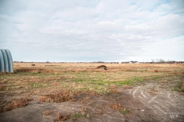 $880,000 | 3020 West Sales Yard Road, Emmett, ID 83617