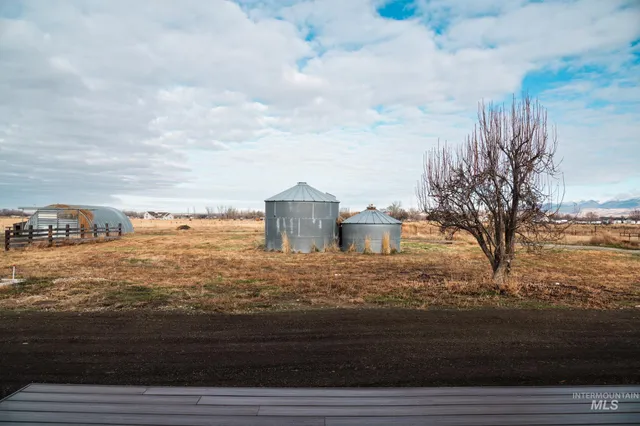 $880,000 | 3020 West Sales Yard Road, Emmett, ID 83617