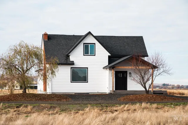 $880,000 | 3020 West Sales Yard Road, Emmett, ID 83617