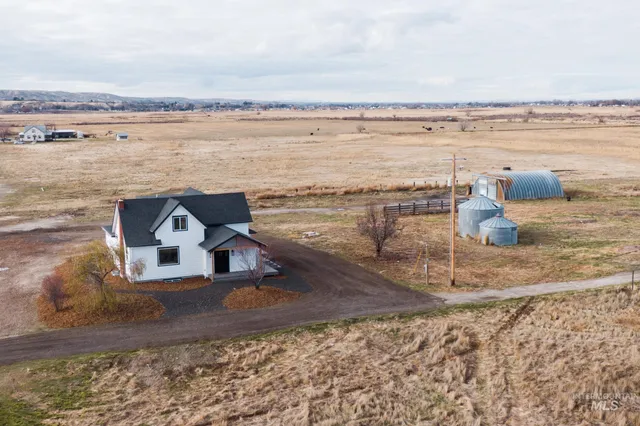$880,000 | 3020 West Sales Yard Road, Emmett, ID 83617