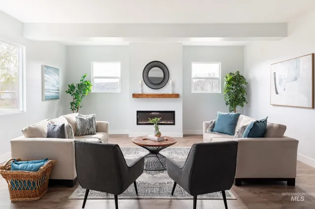 $880,000 | 3020 West Sales Yard Road, Emmett, ID 83617