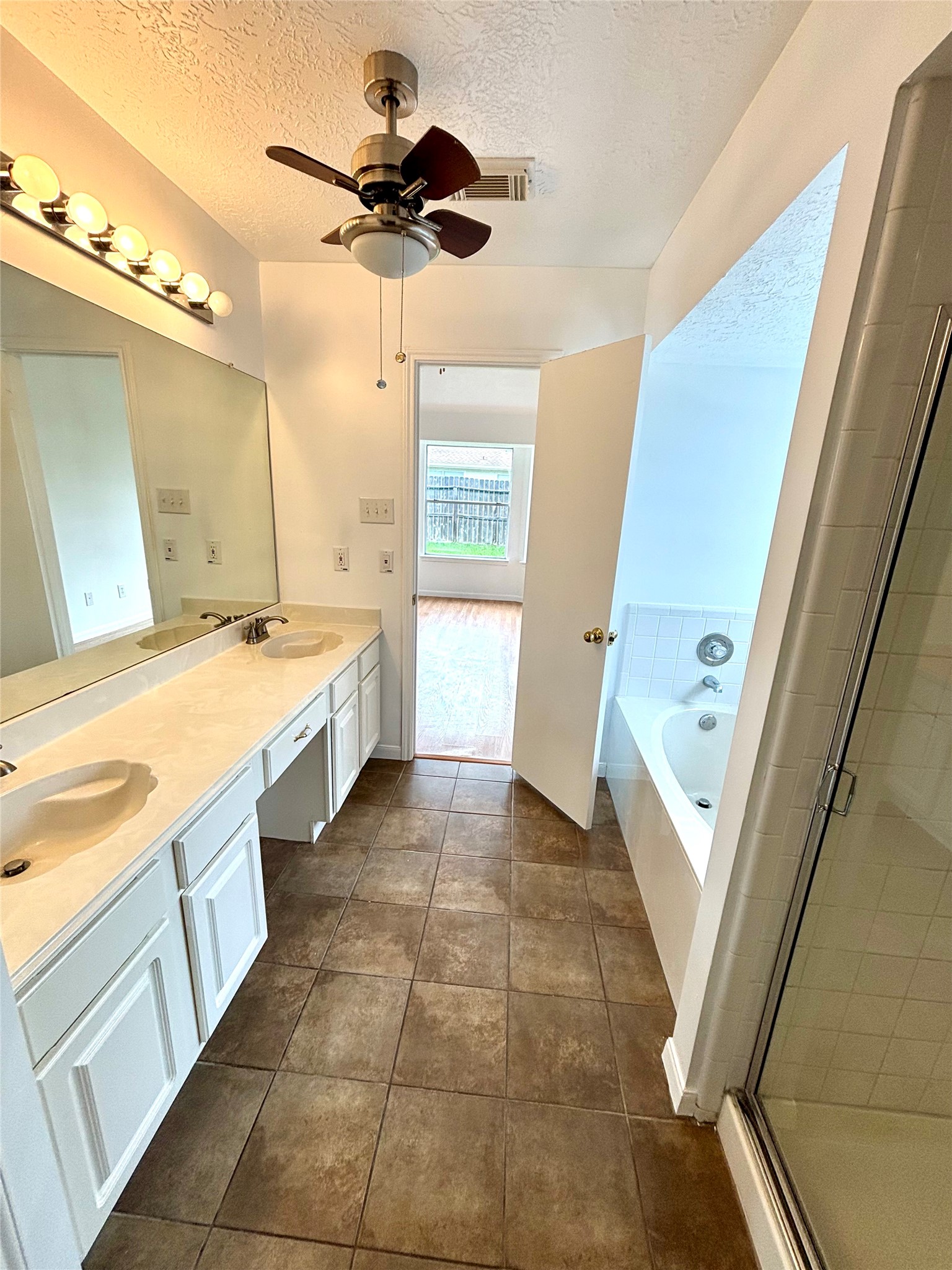 2118 Westminister Road Pearland, TX 77581 - Photo 14 of 18