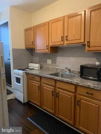 $1,250 | 24 South Evans Street, Unit 3, Pottstown, PA 19464