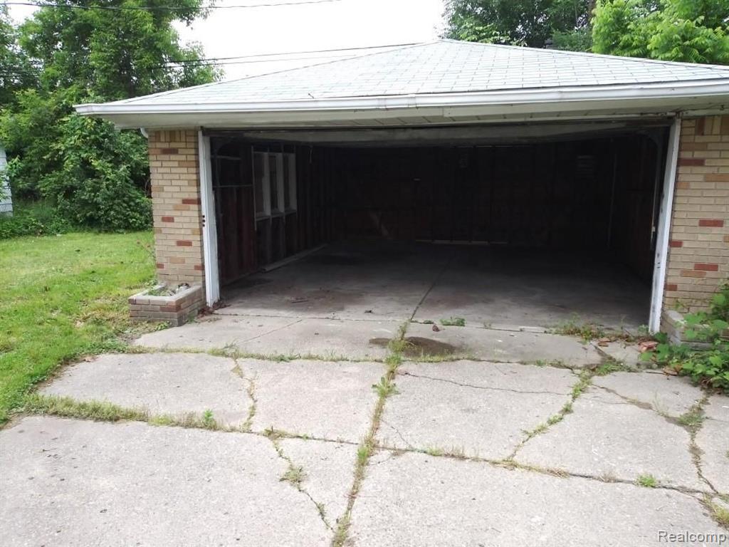 1606 Kenwood Street Inkster, MI 48141 - Photo 5 of 24