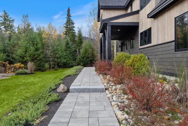 $1,649,000 | 6 Patriots Drive, Newry, ME 04261