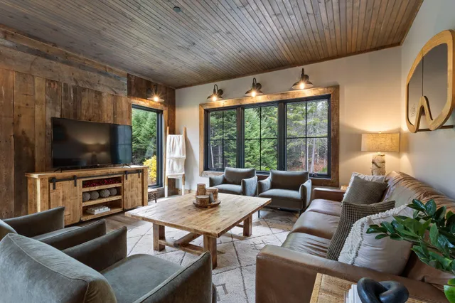 $1,649,000 | 6 Patriots Drive, Newry, ME 04261