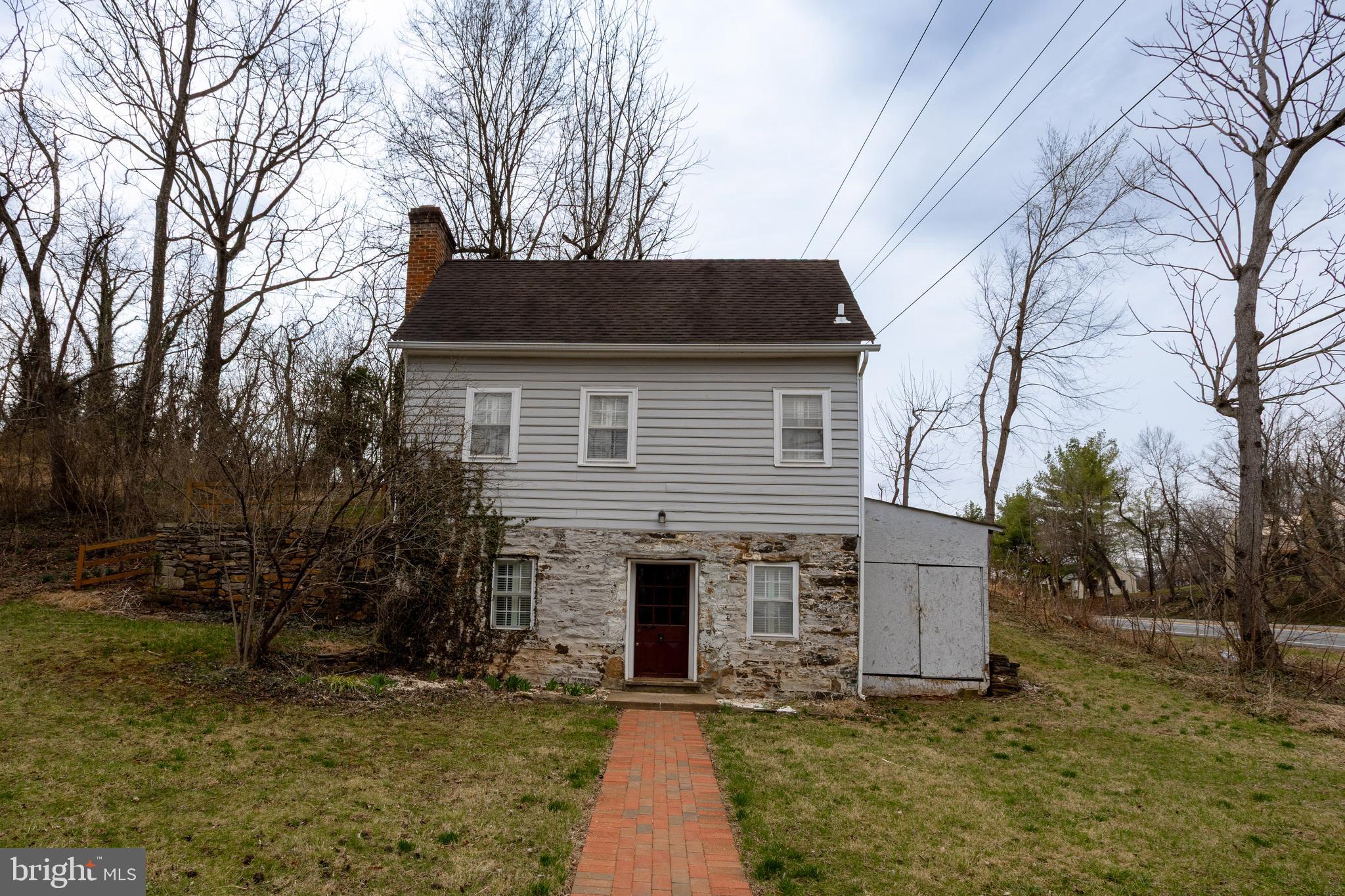 8200 Buckland Mill Road Gainesville, VA 20155 - Photo 2 of 33 Front exterior