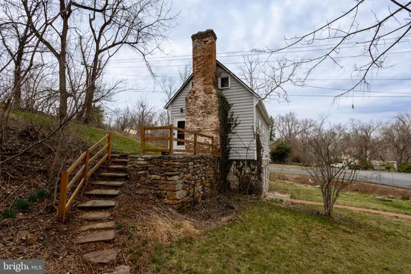 $1,992 | 8200 Buckland Mill Road, Gainesville, VA 20155