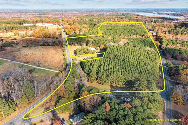 a view of an ocean view