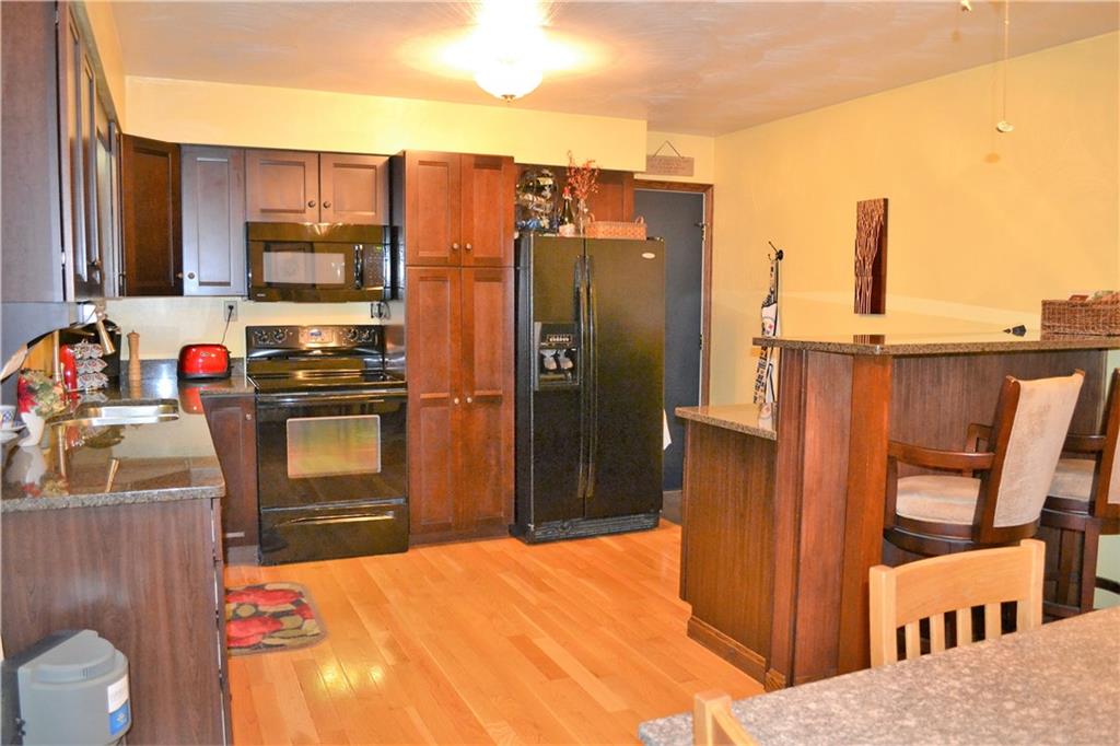 119 Pine Tree Road Kittanning, PA 16201 - Photo 11 of 25 Black appliances are included.