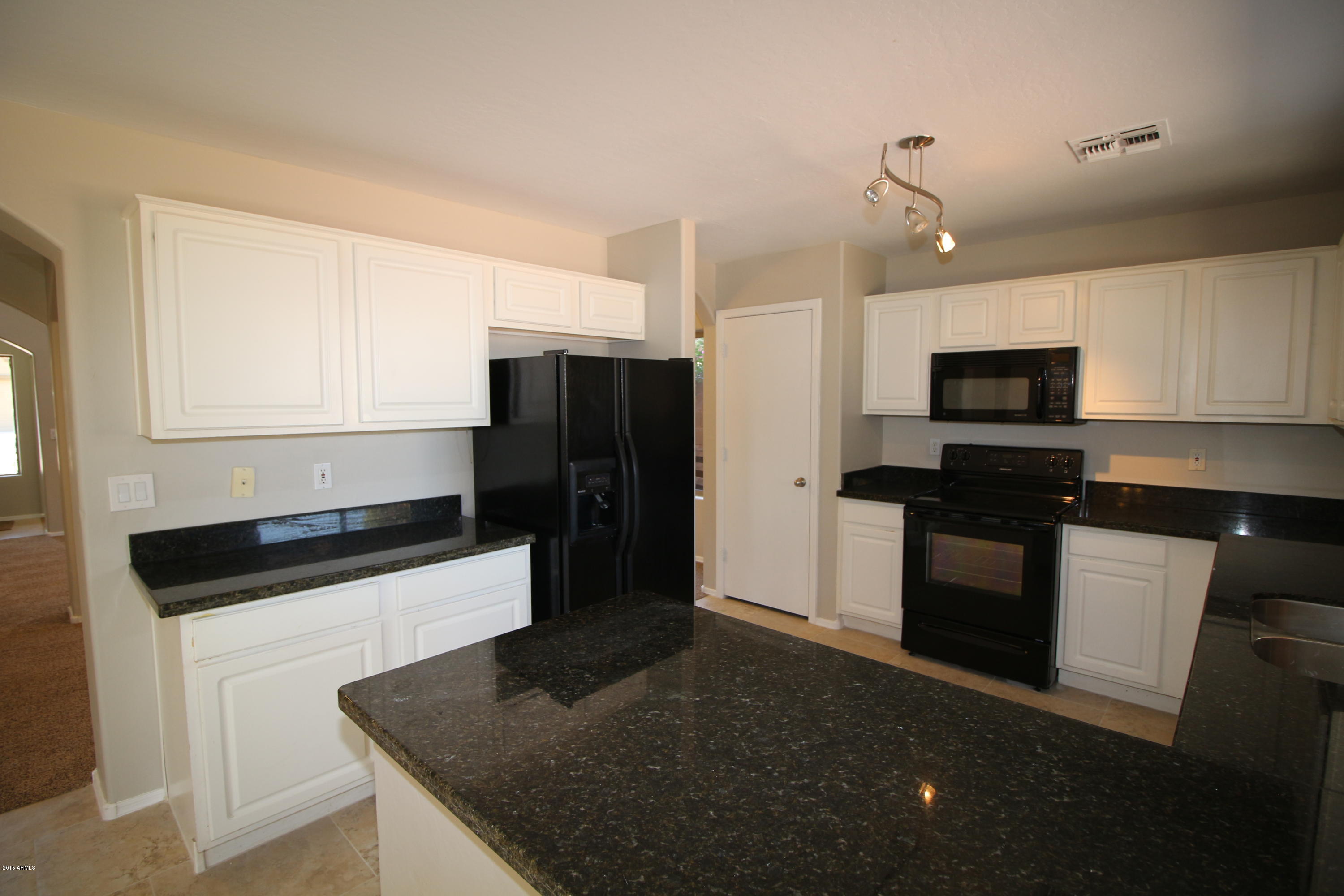 2736 East Gary Way Phoenix, AZ 85042 - Photo 12 of 33 IMG_1777