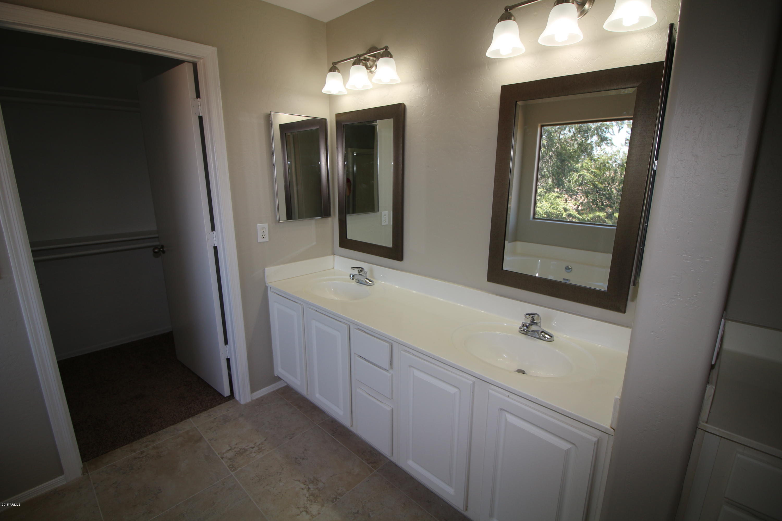 2736 East Gary Way Phoenix, AZ 85042 - Photo 19 of 33 IMG_1790