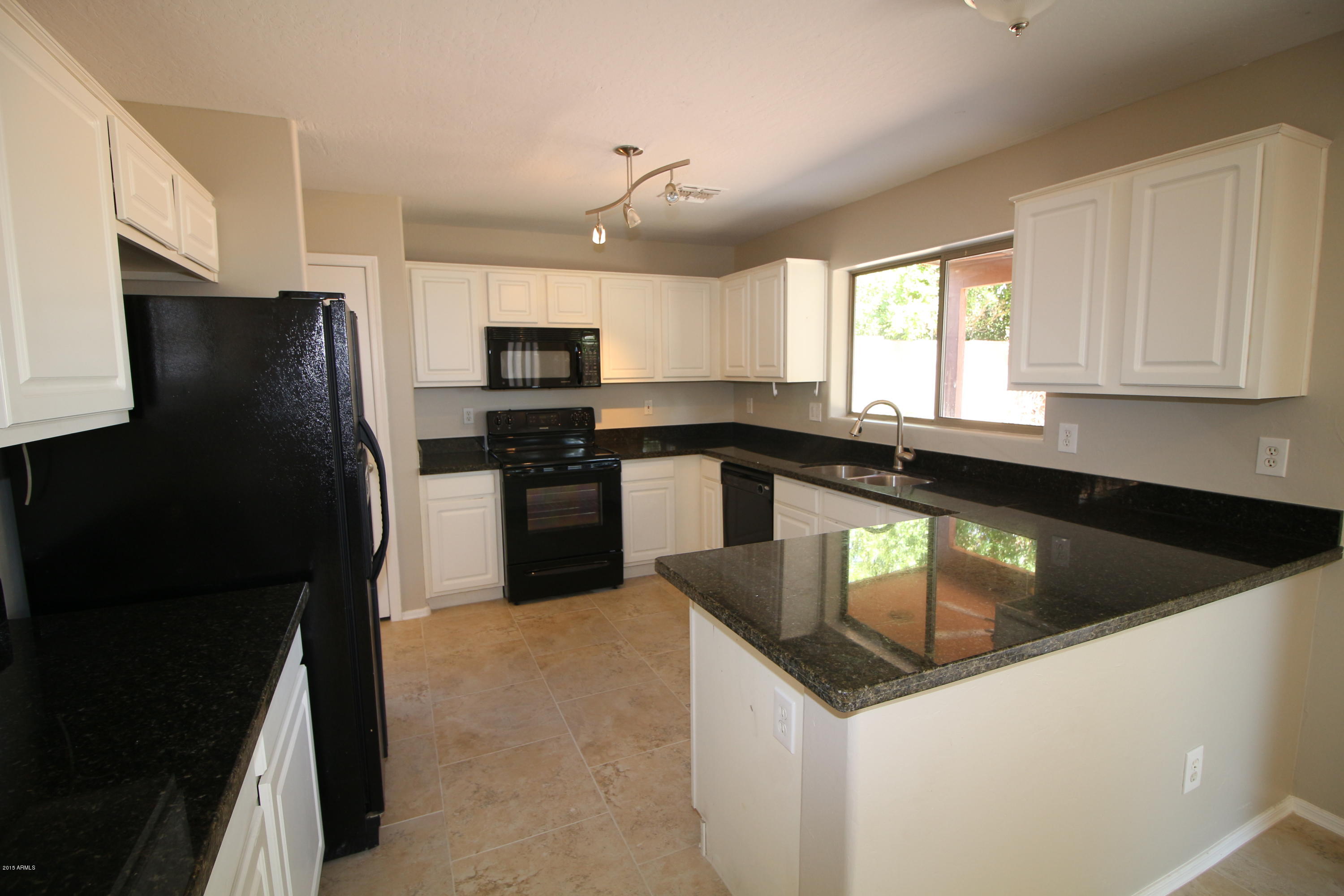 2736 East Gary Way Phoenix, AZ 85042 - Photo 10 of 33 IMG_1775