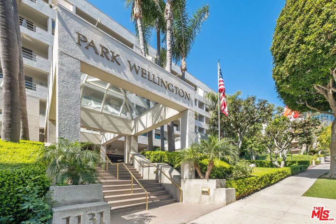 1131 Alta Loma Road, Unit 106, West Hollywood, CA 90069 Compass