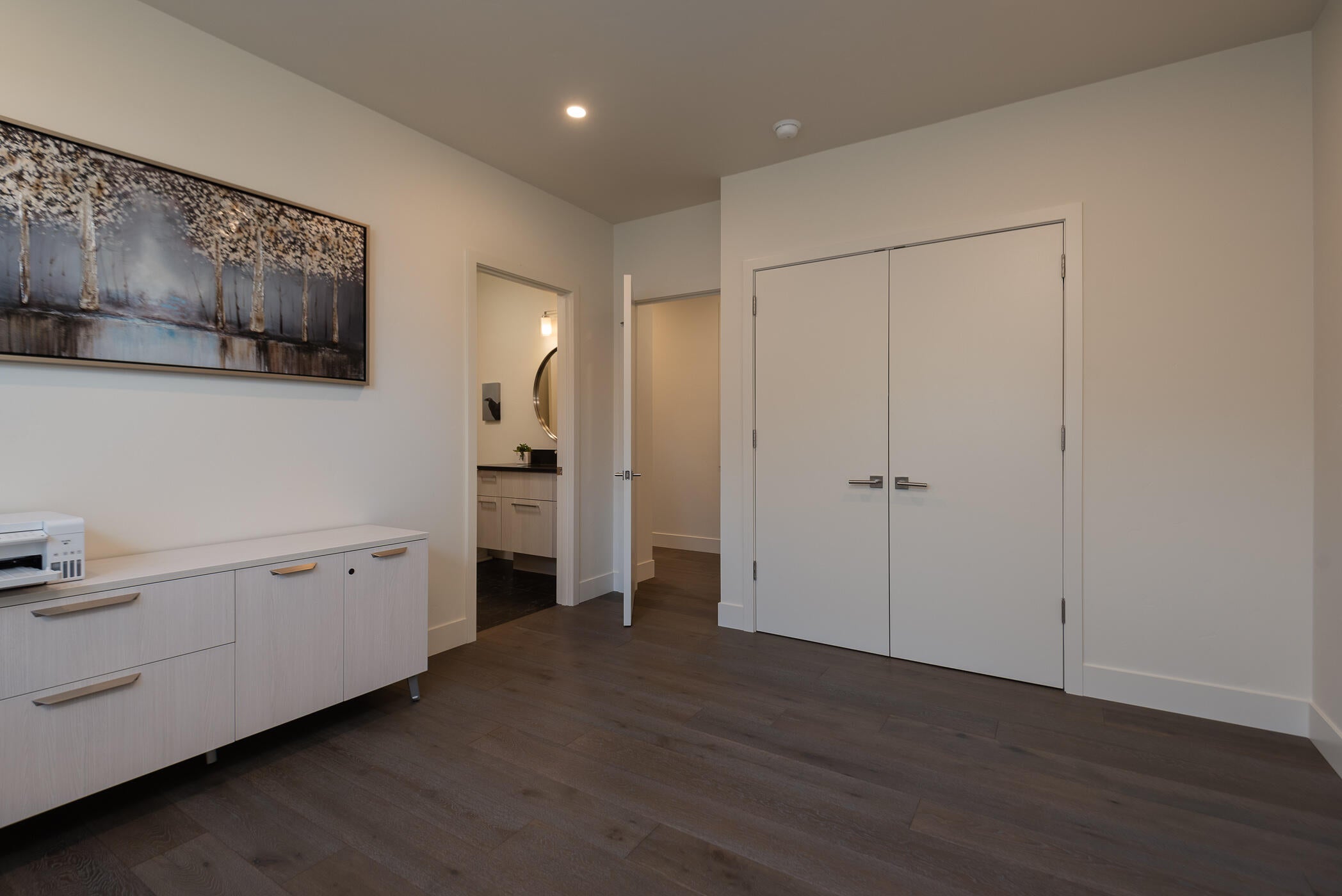 19187 Gateway Loop Bend, OR 97702 - Photo 22 of 39 22Office to bath