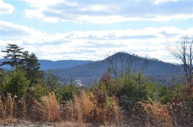 1000 White Oak Road Irvine, KY 40336 - Photo 1 of 27 Love the beautiful Eastern Kentucky MOUN