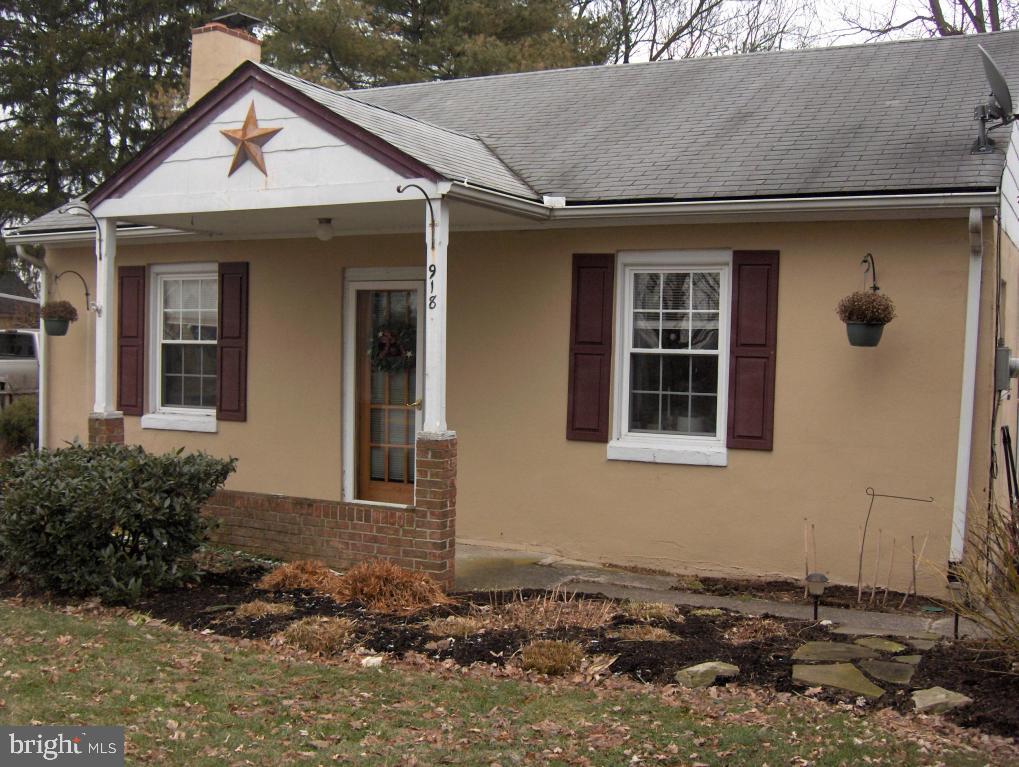 918 Maytown Road Elizabethtown, PA 17022 - Photo 1 of 19