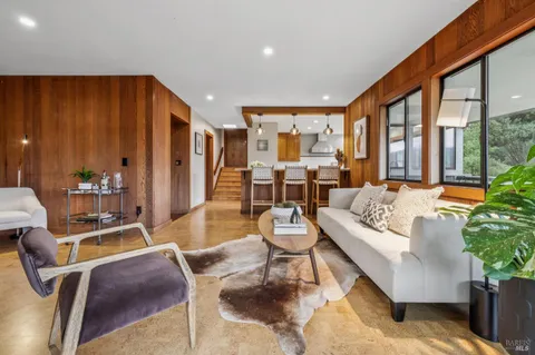 $1,348,000 | 401 Oak Brook Place, Santa Rosa, CA 95409