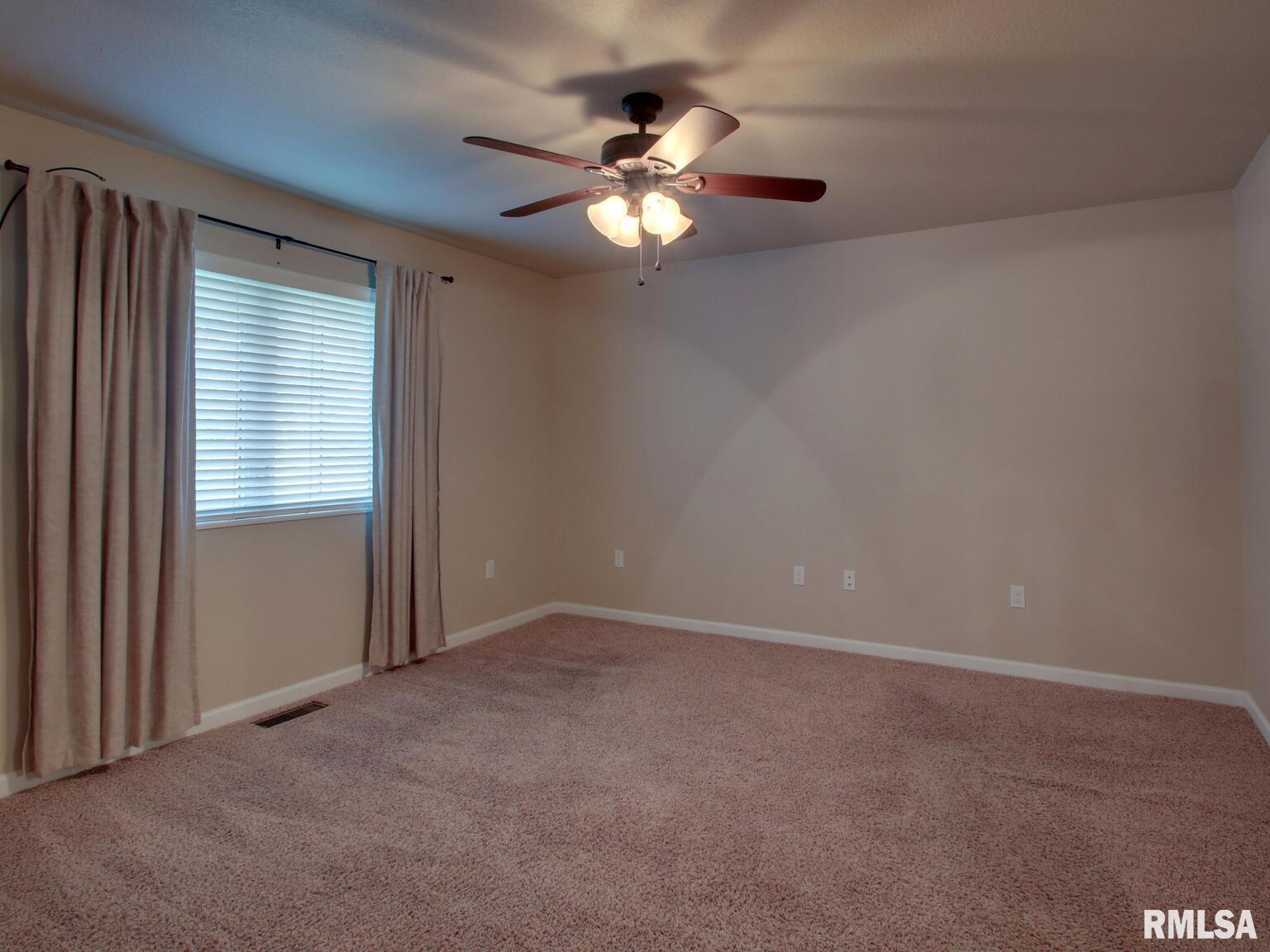 4919 Chestnut Street Quincy, IL 62305 - Photo 12 of 24