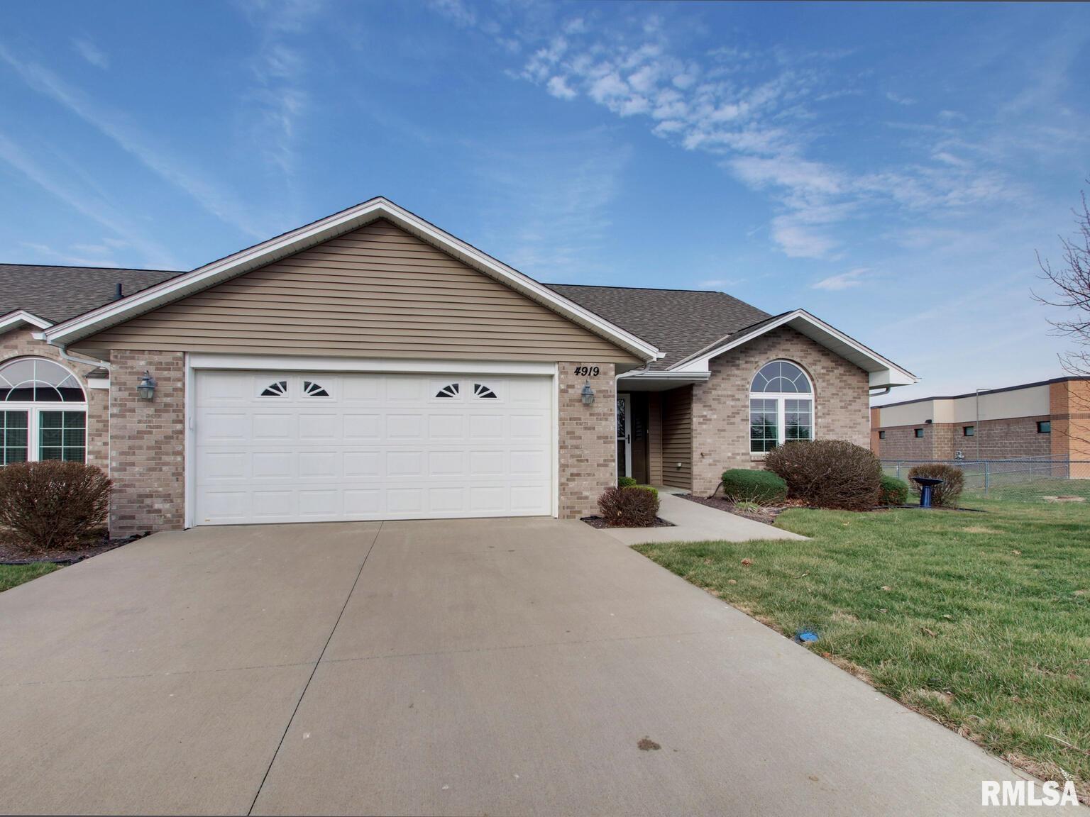 4919 Chestnut Street Quincy, IL 62305 - Photo 2 of 24