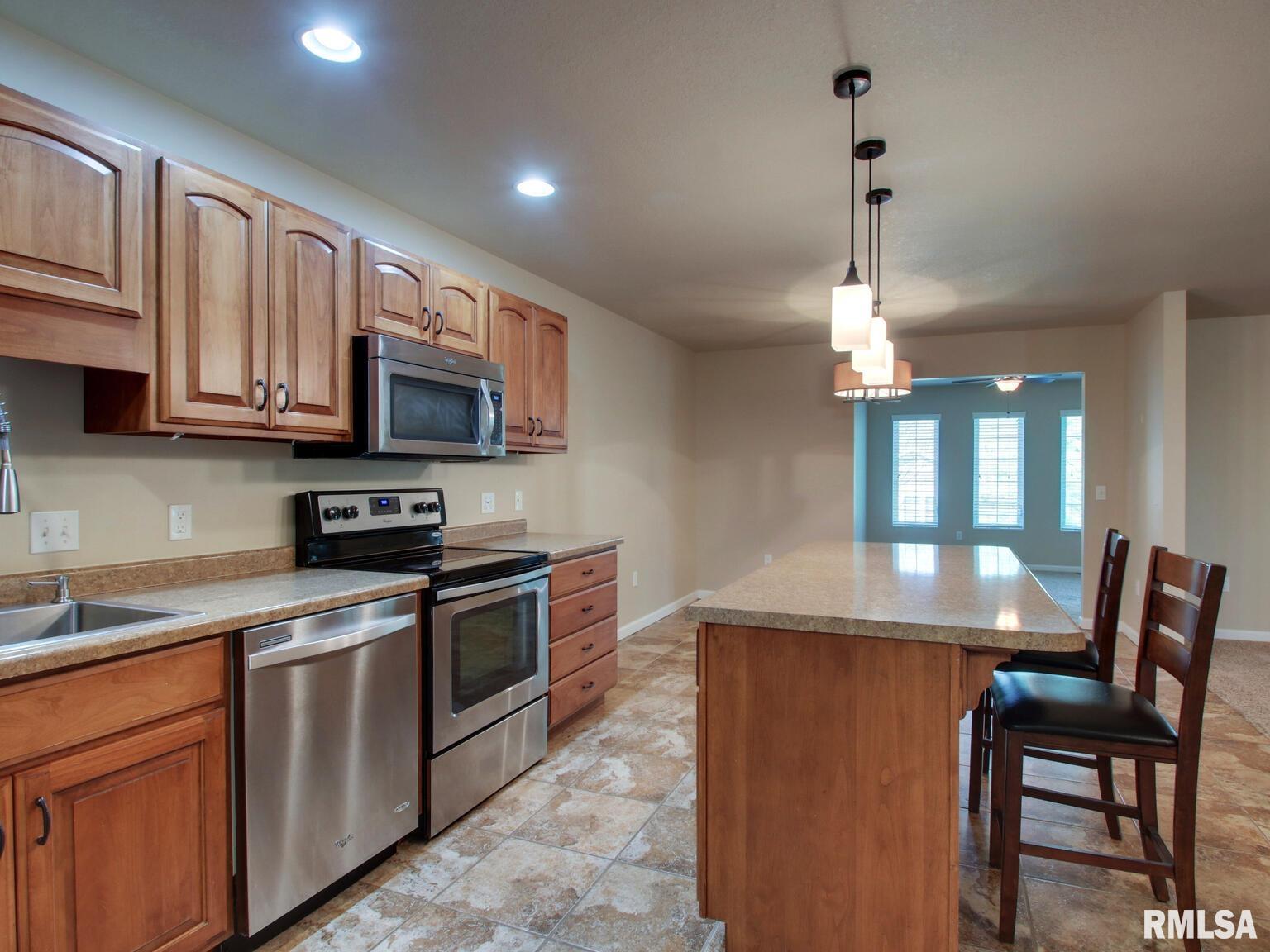 4919 Chestnut Street Quincy, IL 62305 - Photo 4 of 24