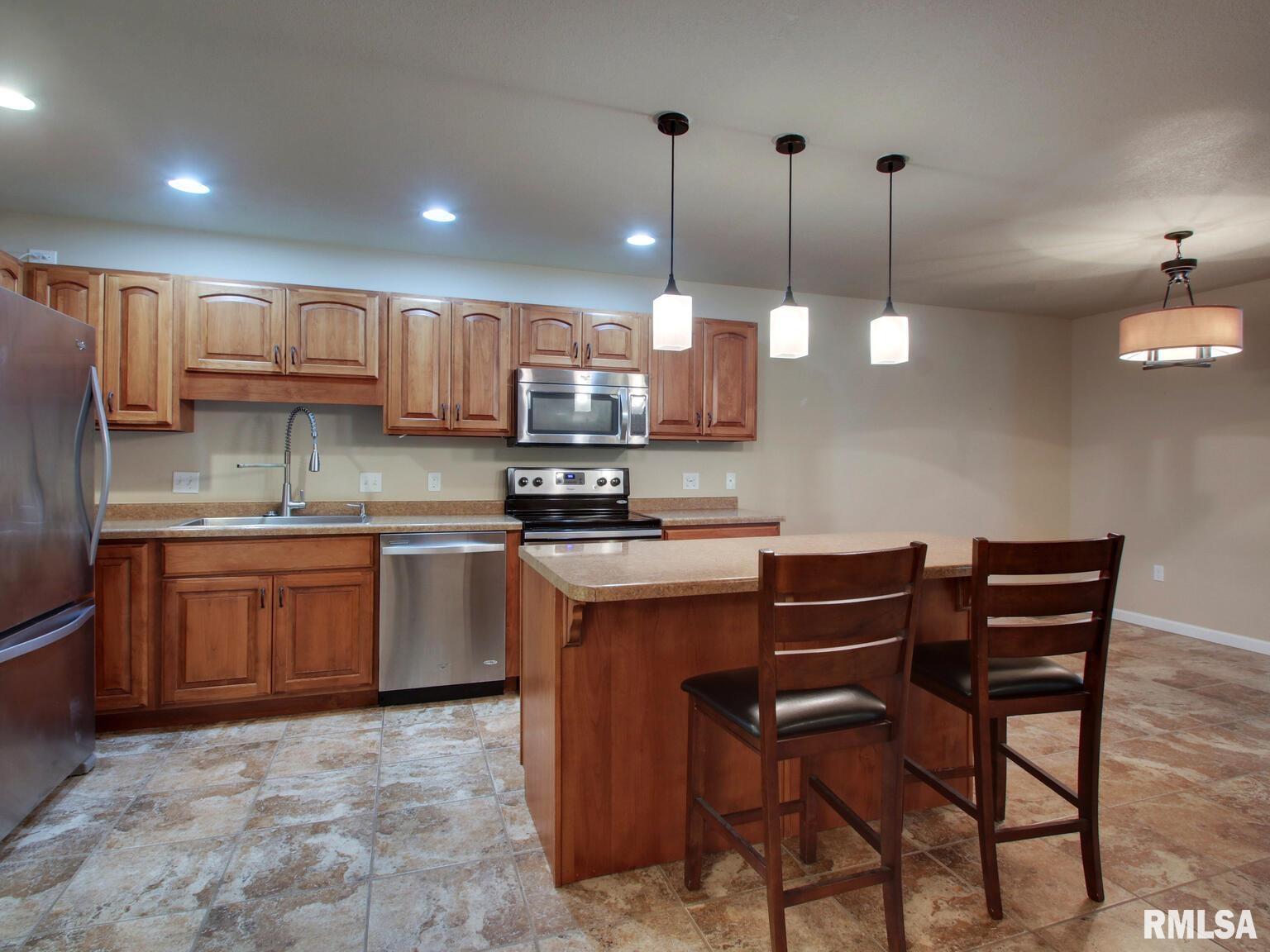 4919 Chestnut Street Quincy, IL 62305 - Photo 5 of 24