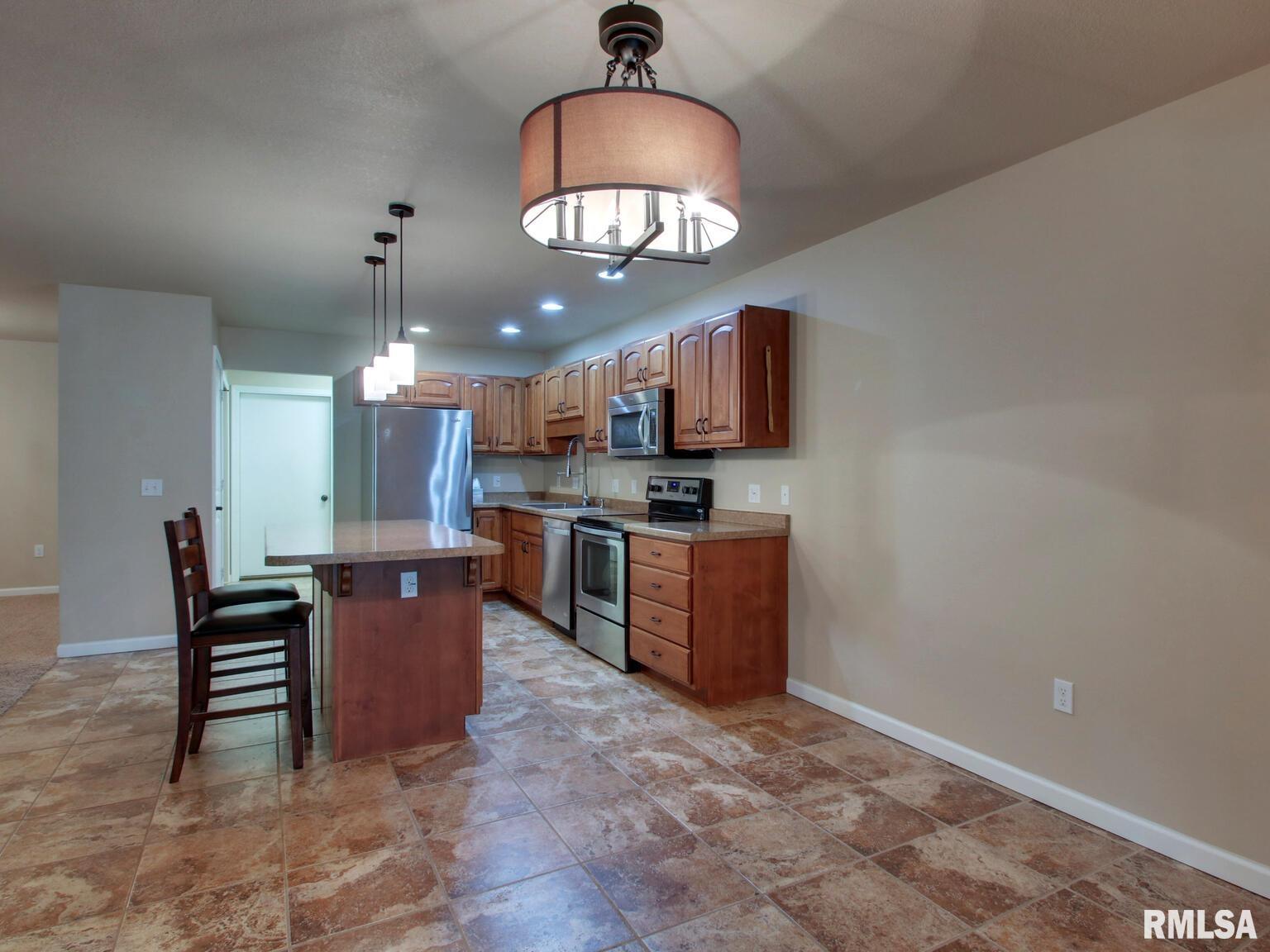 4919 Chestnut Street Quincy, IL 62305 - Photo 6 of 24