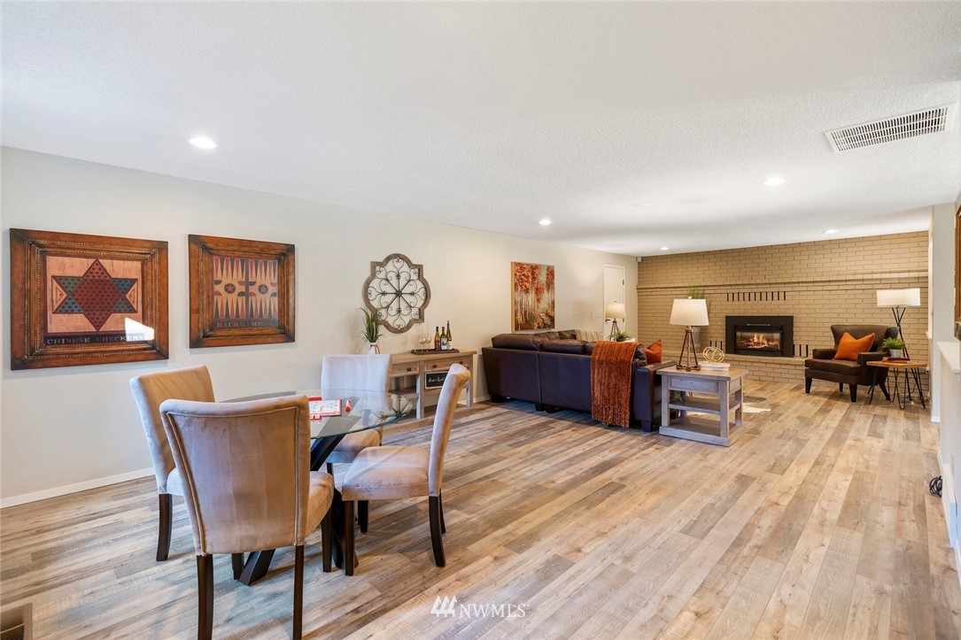 15117 Southeast 138th Place Renton, WA 98059 - Photo 11 of 24 Gallery Image 11