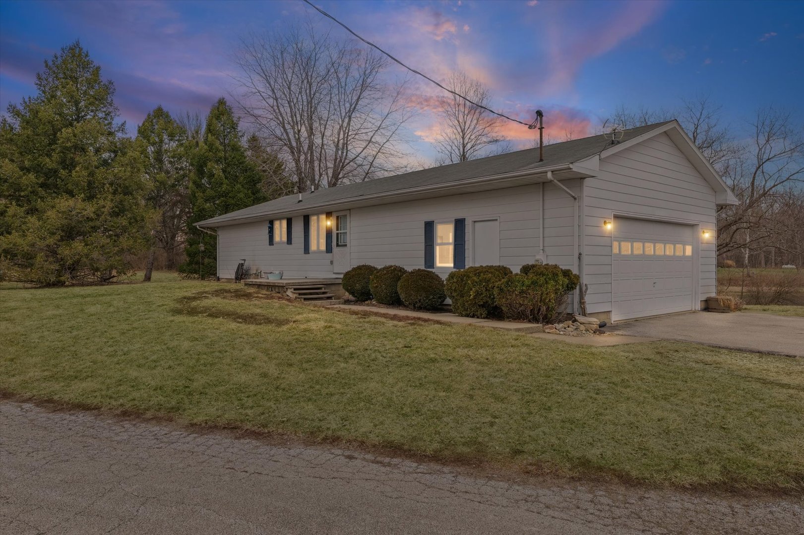 88 County Road 2000 North Mahomet, IL 61853 - Photo 3 of 37