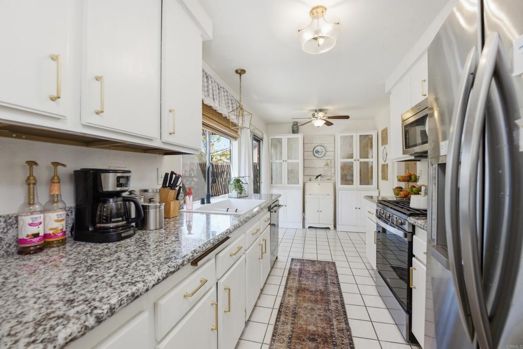 8979 Capcano Road Mira Mesa, CA 92126 - Photo 14 of 34