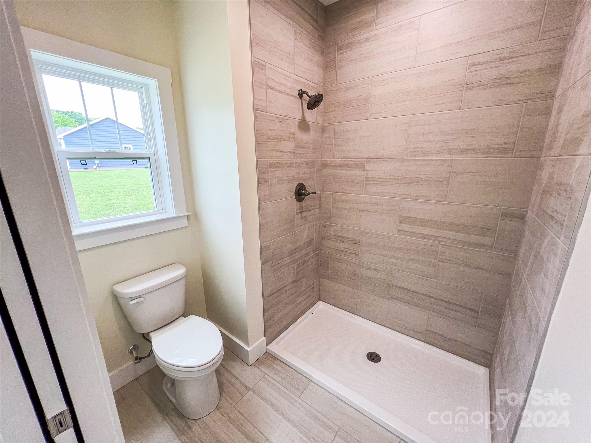 72 Rdg Vw Drive, Unit 24 Clyde, NC 28721 - Photo 11 of 18