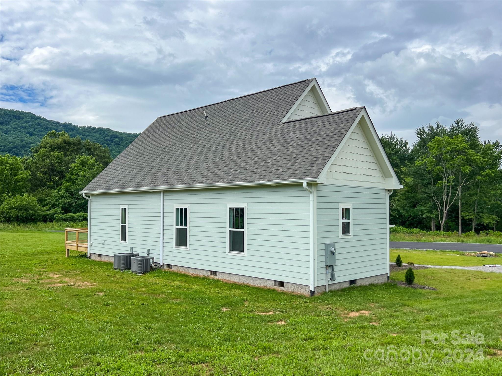 72 Rdg Vw Drive, Unit 24 Clyde, NC 28721 - Photo 4 of 18