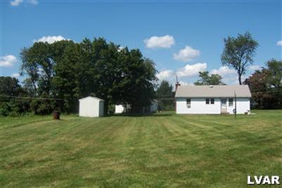 823 Sherers Hill Road Riegelsville, PA 18077 - Photo 2 of 23