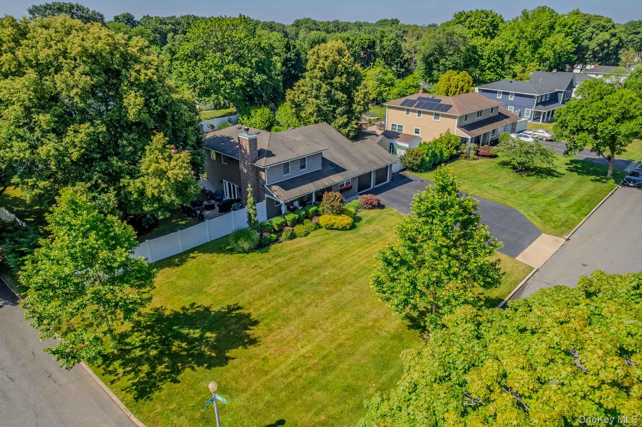 8 Feather Lane Commack, NY 11725 - Photo 40 of 50