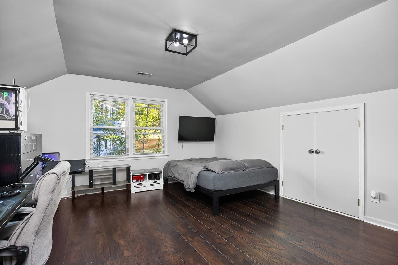 2213 Dobbin Place Raleigh, NC 27604 - Photo 20 of 38 Photo 20