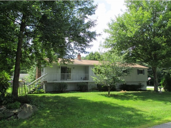 18 Rochester Avenue Rochester, NH 03867 - Photo 1 of 23