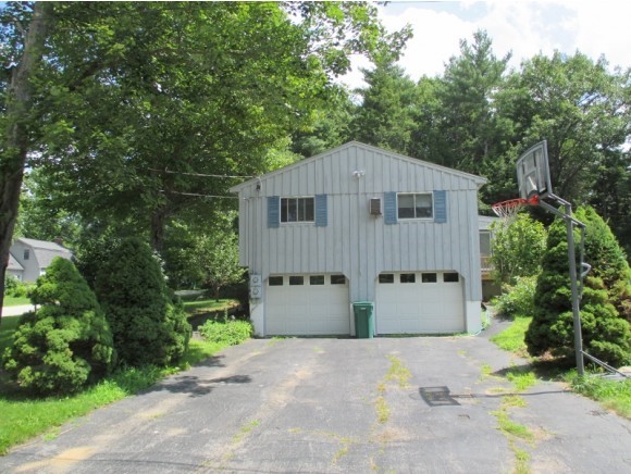 18 Rochester Avenue Rochester, NH 03867 - Photo 2 of 23