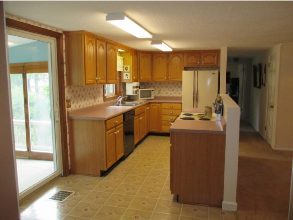 18 Rochester Avenue Rochester, NH 03867 - Photo 11 of 23