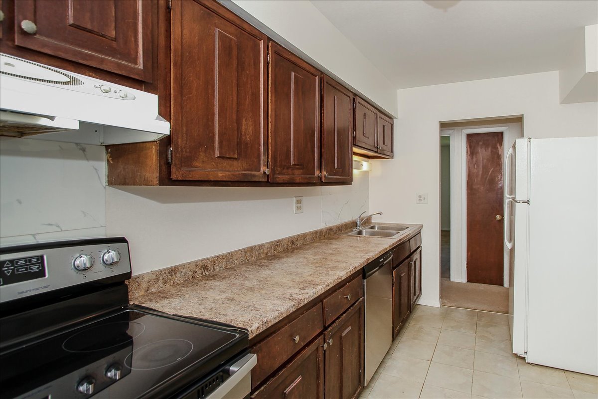 834 East Old Willow Road, Unit 209 Prospect Heights, IL 60070 - Photo 5 of 22