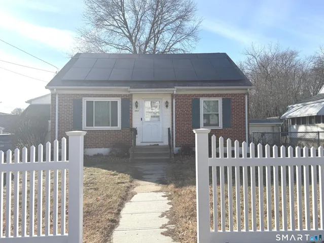 $290,000 | 562 Piedmont Street, Waterbury, CT 06706