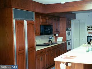 728 Campwoods Road Villanova, PA 19085 - Photo 4 of 6