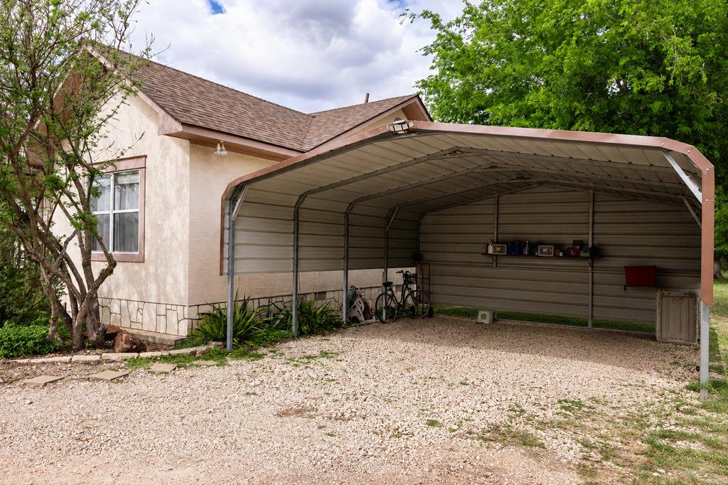 659 Town Creek Road Kerrville, TX 78028 - Photo 19 of 65