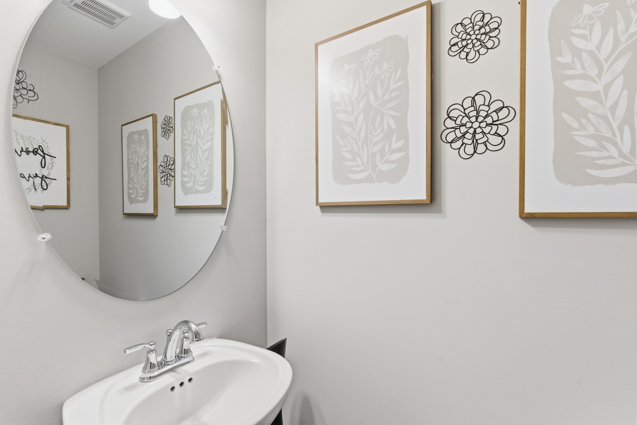 140 Rising Pvt Lane Gallatin, TN 37066 - Photo 21 of 29 a bathroom with a sink and a mirror