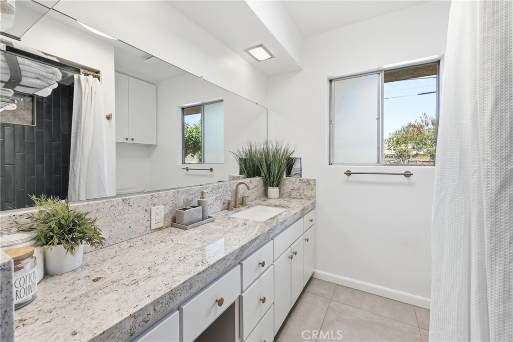 933 North Pine Avenue Rialto, CA 92376 - Photo 23 of 40