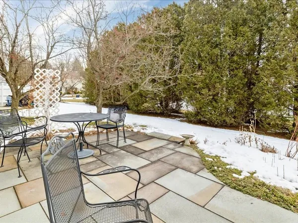 $539,900 | 75 Cumberland Road, Burlington, VT 05408