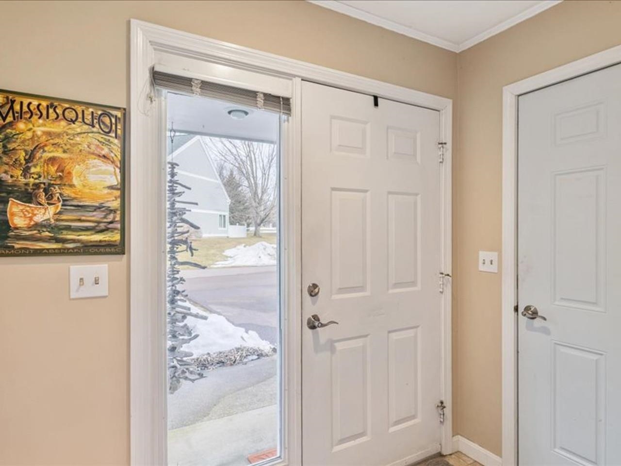 75 Cumberland Road Burlington, VT 05408 - Photo 5 of 48