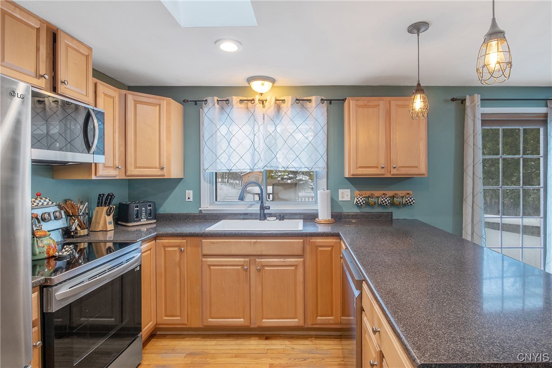 3967 Howlett Hill Road Onondaga, NY 13215 - Photo 15 of 39