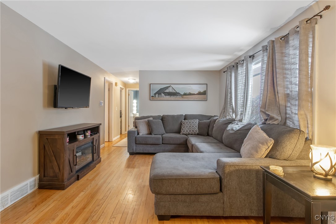 3967 Howlett Hill Road Onondaga, NY 13215 - Photo 5 of 39