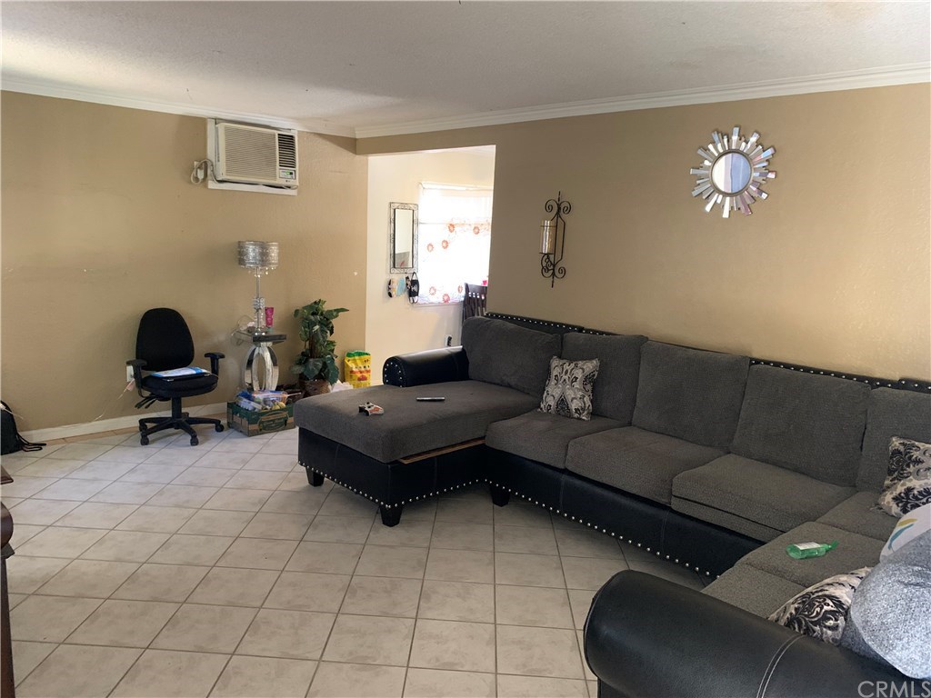 616 South Benjamin Street Rialto, CA 92376 - Photo 3 of 15